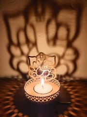 Divine Shadow Ganesh Tealight Candle Holder, Pack of 1